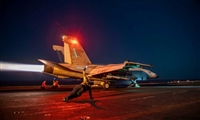 القوات الأمريكية تعلن تدمير أربع طائرات مسيرة للحوثين 