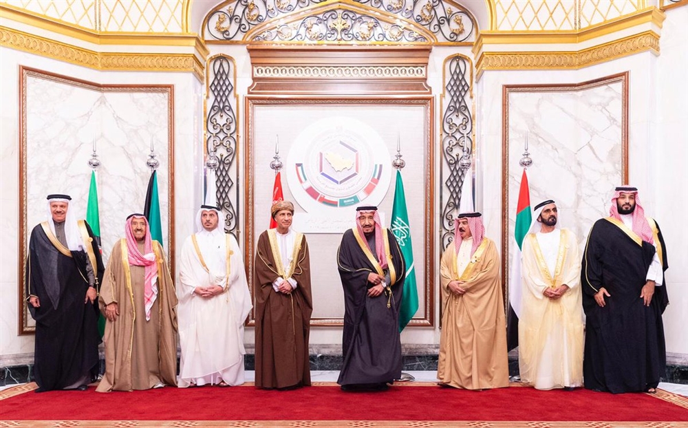 البيان الختامي للقمة الخليجية يدعو إلى تعزيز التعاون العسكري والأمني