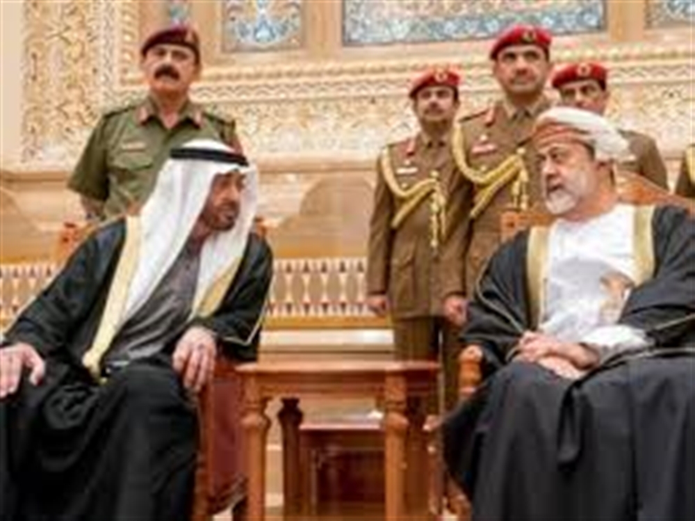 سلطان عمان الجديد يتجاهل محمد بن زايد