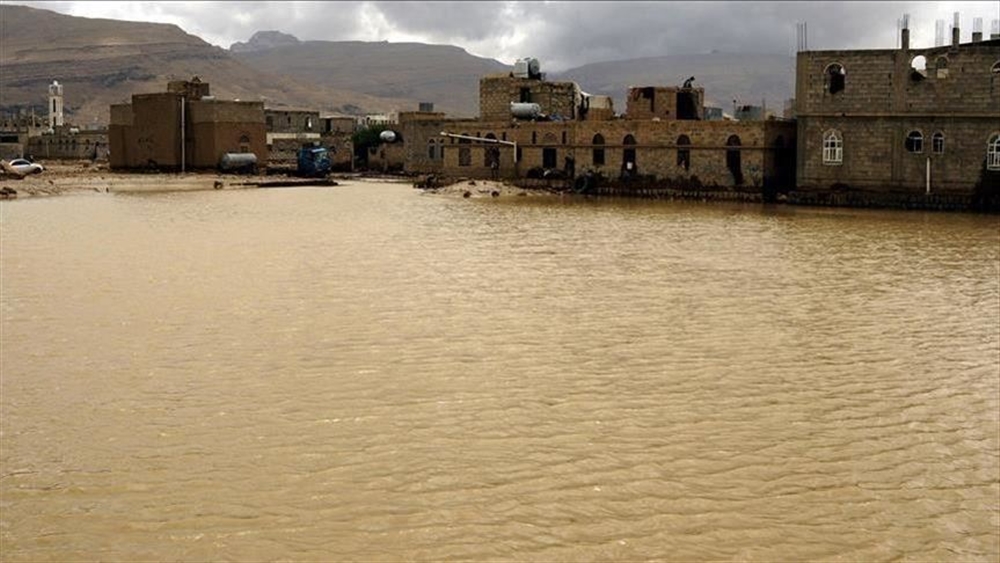 الرئيس "هادي" يوجه بتخصيص موازنة لمتضرري السيول في عدن
