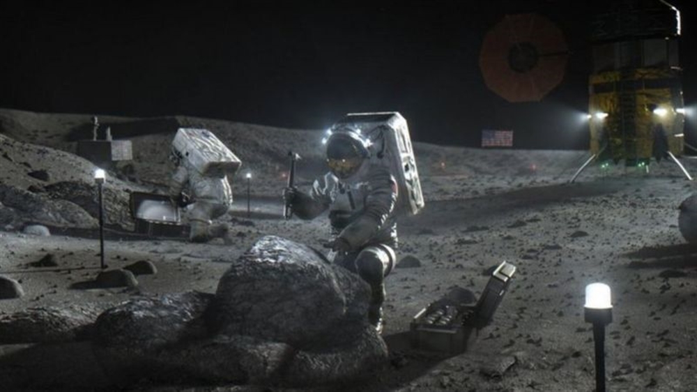 اكتشاف مثير على سطح القمر يعزز آمال "ناسا" بإنشاء قاعدة لاستخراج الثروات والقفز الى المريخ لاستكشافه